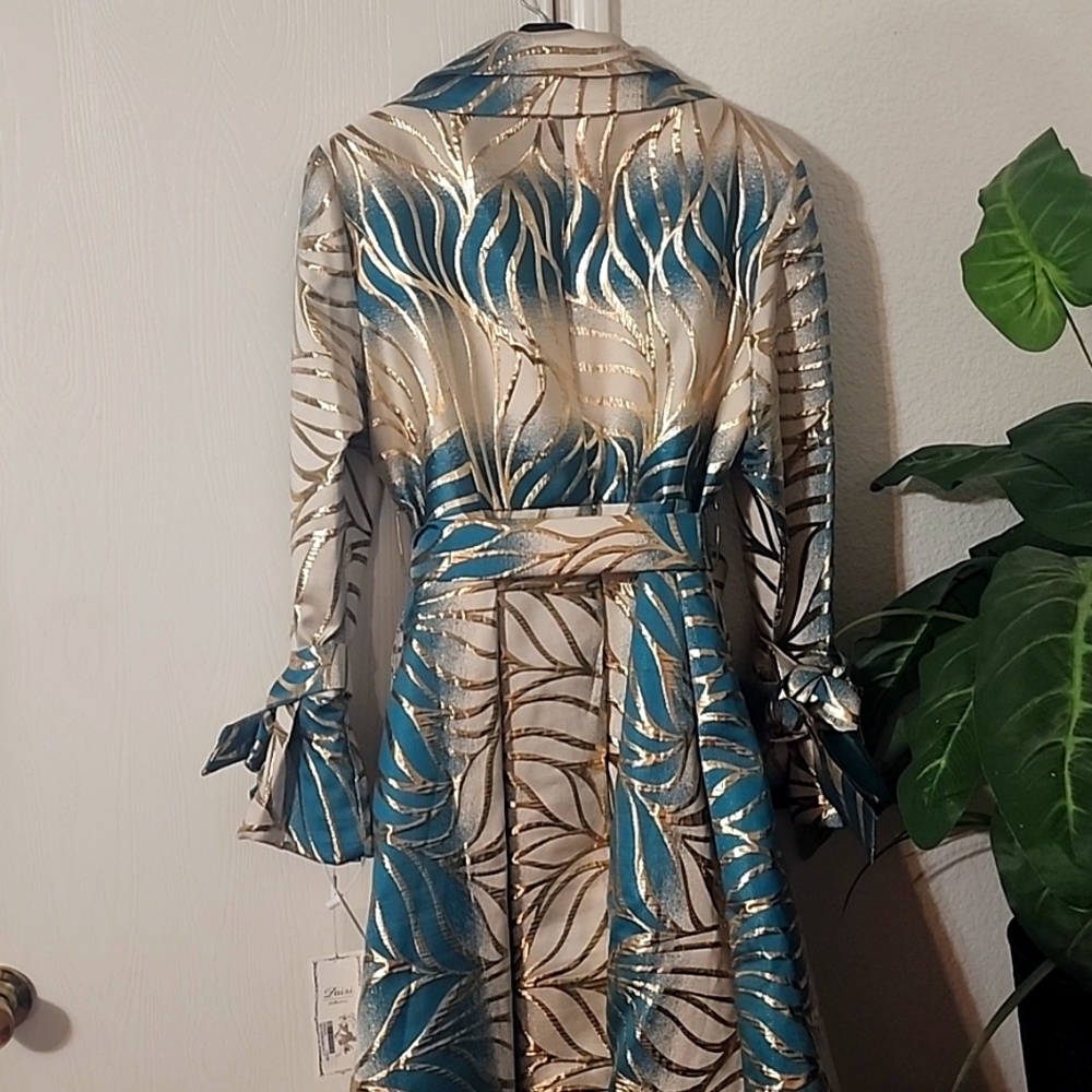 Elegant Blue and Gold Midi COAT - Picture 4 of 9